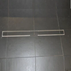 BWS RVS Tegelrooster Tbv Douchegoot 100x7 Cm 10 BWS RVS Tegelrooster Tbv Douchegoot 100x7 Cm -Badkamerwinkel bws rvs tegelrooster tbv douchegoot 100x7 cm 2