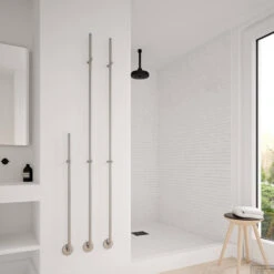 Elektrische Radiator Stick Instamat Jay 175 Cm 29W Geborsteld RVS -Badkamerwinkel elektrische radiator stick instamat jay 172 cm 29w gepolijst rvs sfeer 2 1