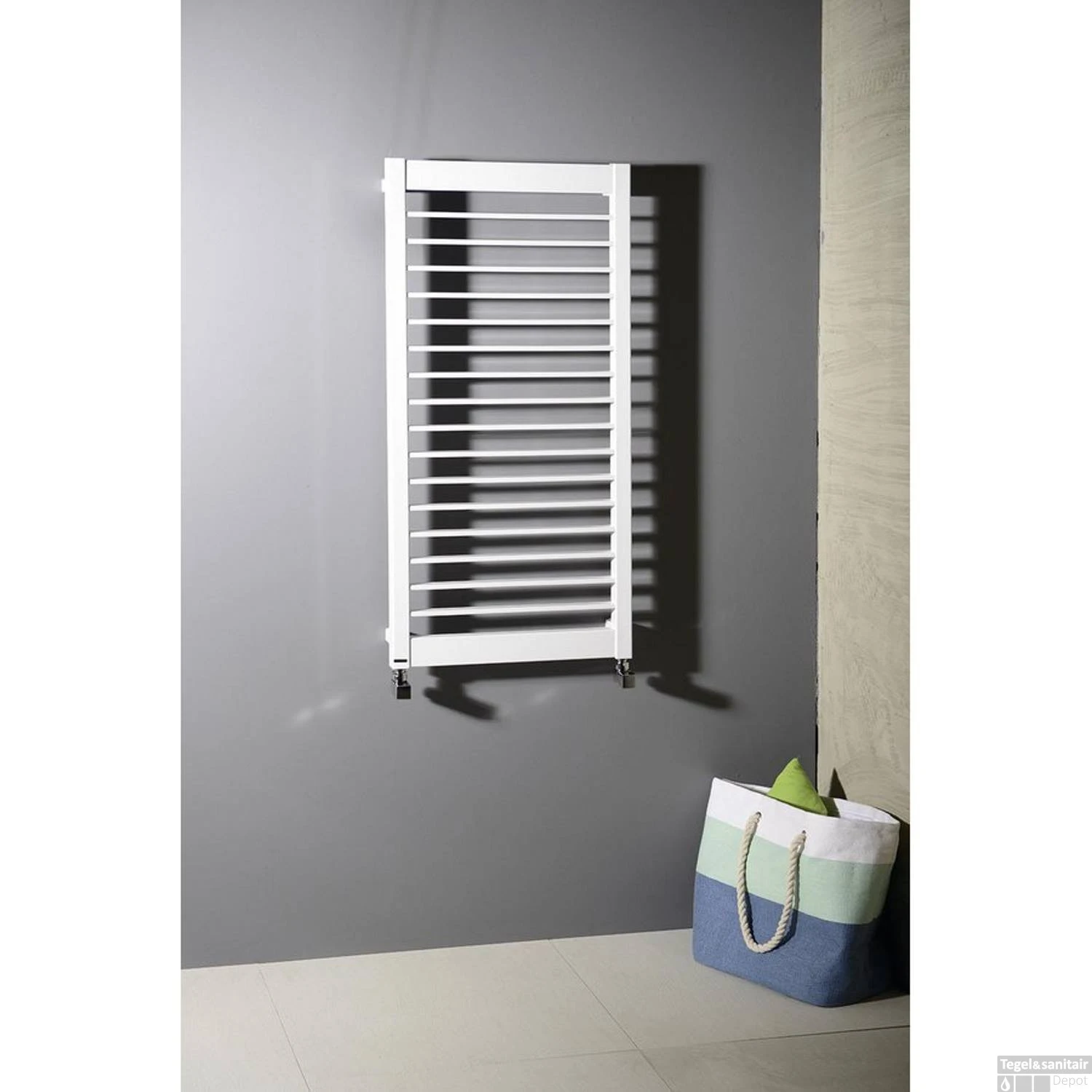 Designradiator Sapho Mateo Recht 50x104.7 Cm 508W Wit 4 Designradiator Sapho Mateo Recht 50x104.7 Cm 508W Wit - Afbeelding 2