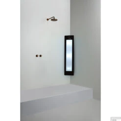 Sunshower Plus M Round Infrarood En UV-licht 140x33 Cm Inbouw - Opbouw Vlak Of Hoek Black -Badkamerwinkel sunshoweroneplus m black hoek uv geheel